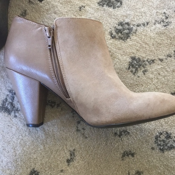 {Gianni Bini} Booties - Picture 5 of 6
